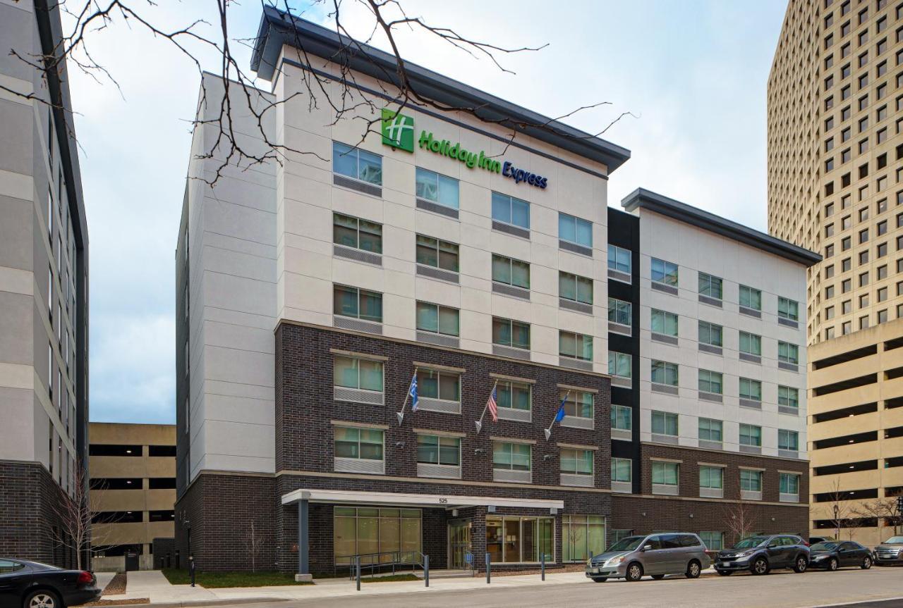 Holiday Inn Express - Milwaukee Downtown By Ihg Exterior foto